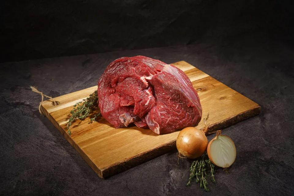 Maso do domu hovězí krk 1 kg z mladého býka