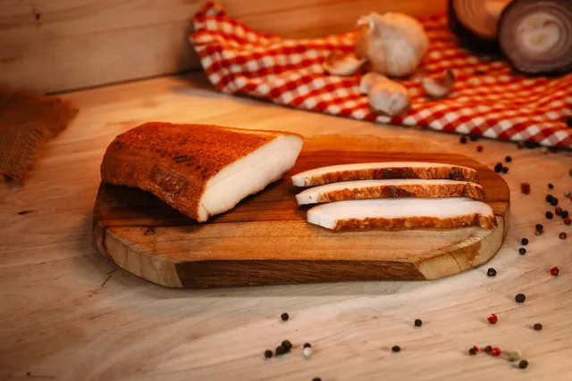 Maso Jičín uzená slanina bez kůže uzenina