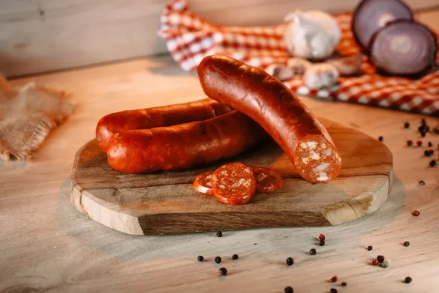Maso Jičín Papriková klobása pikant uzenina pikantní