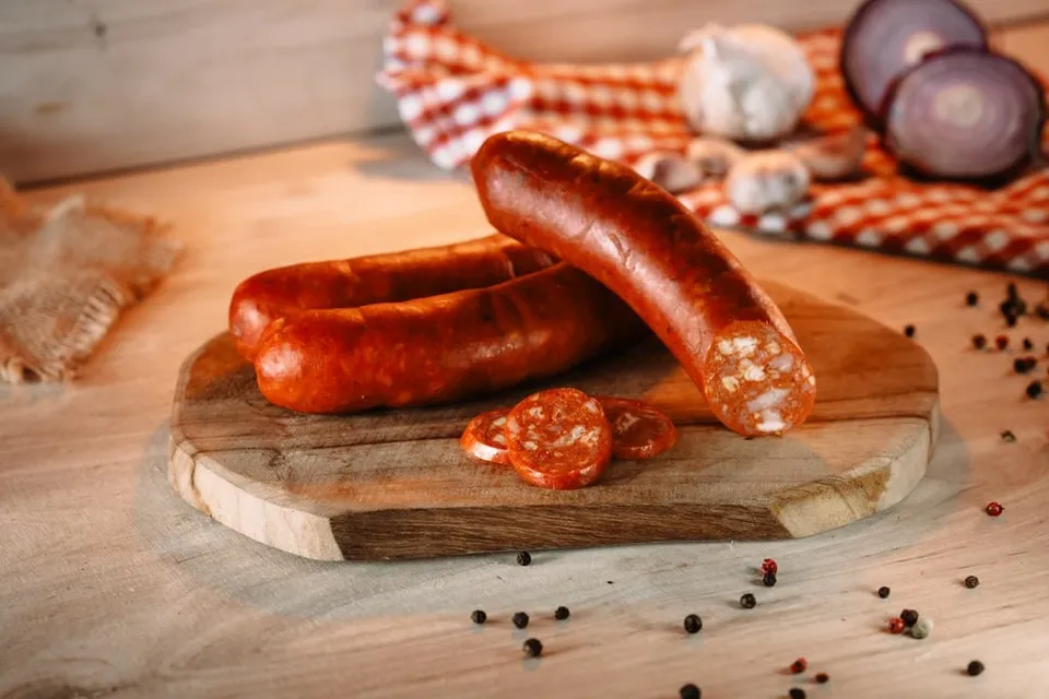 Maso Jičín Papriková klobása pikant uzenina pikantní