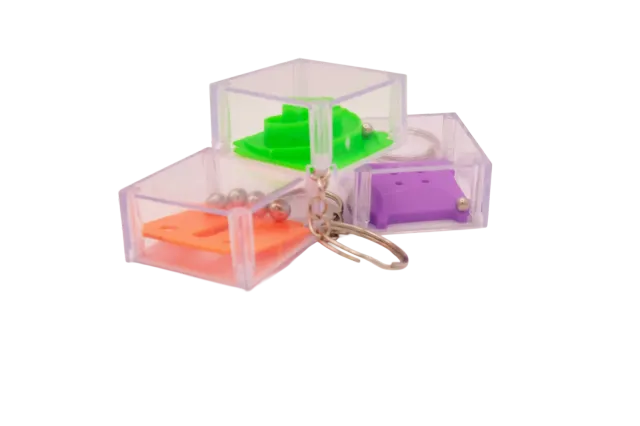 CHICKEN KING Labirynt 3D přívěsek box 10 ks barevný mix