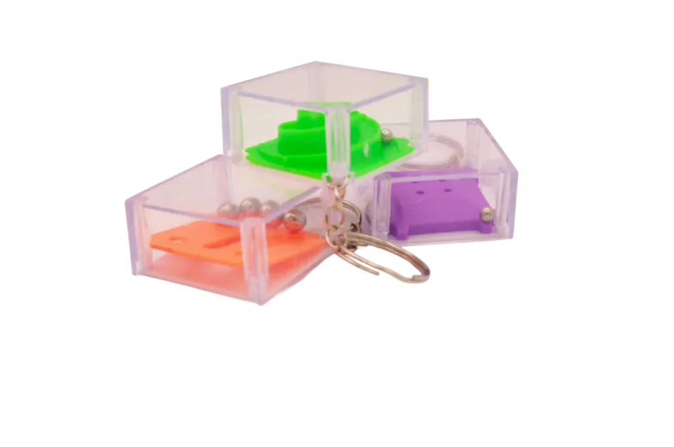 CHICKEN KING Labirynt 3D přívěsek box 10 ks barevný mix