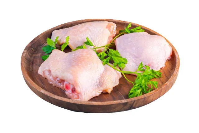 Maso do domu kuře + 2 kuřecí čtvrtky maso cca 3 kg