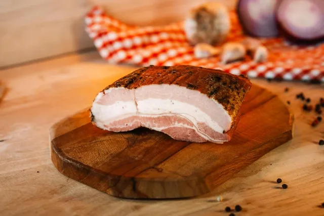 Maso Jičín Uhlířská slanina uzená