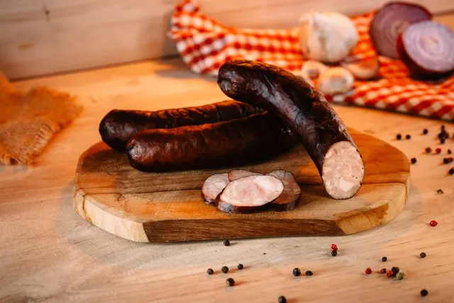 Maso Jičín Ostravská klobása uzenina uzená