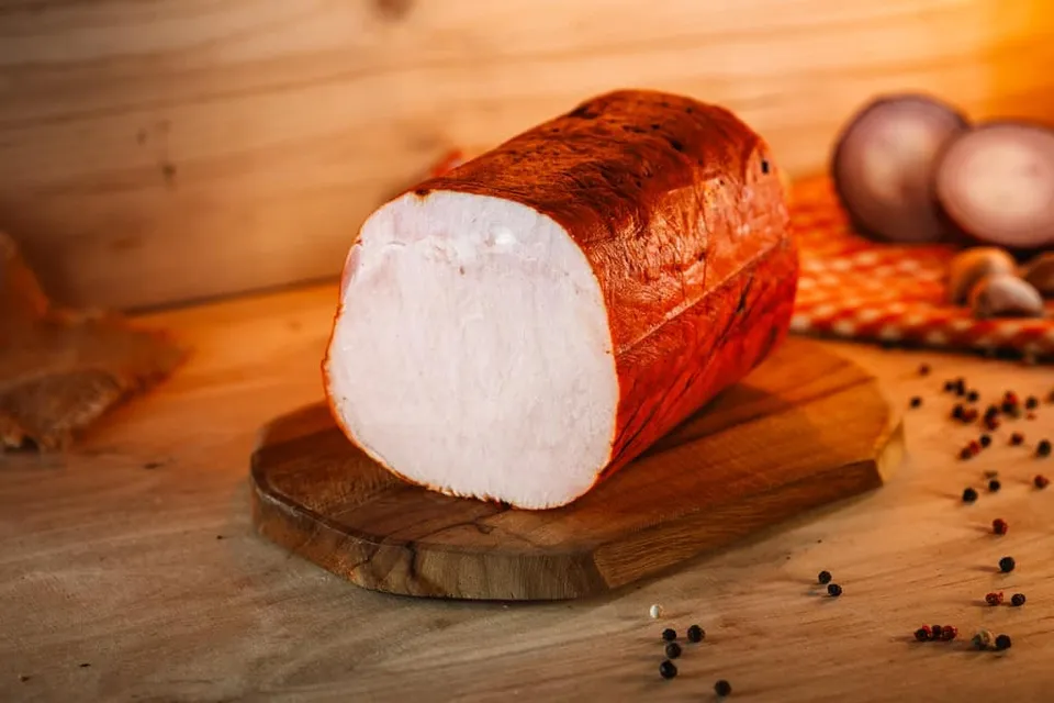 Maso Jičín Debrecínská pečeně uzenina na chlebíčky