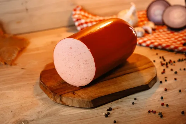 Maso Jičín výrobní salám 8 cm uzenina