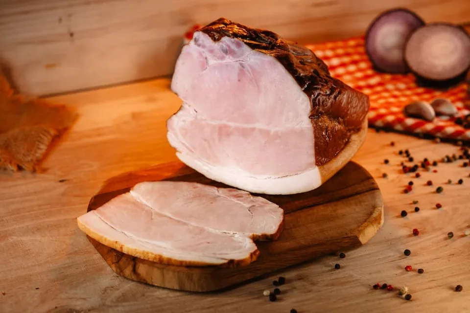 Maso Jičín Pražská šunka vepřová řez