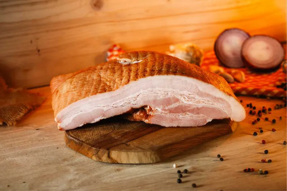 Maso Jičín Uzený bok bez kosti nelisovaný