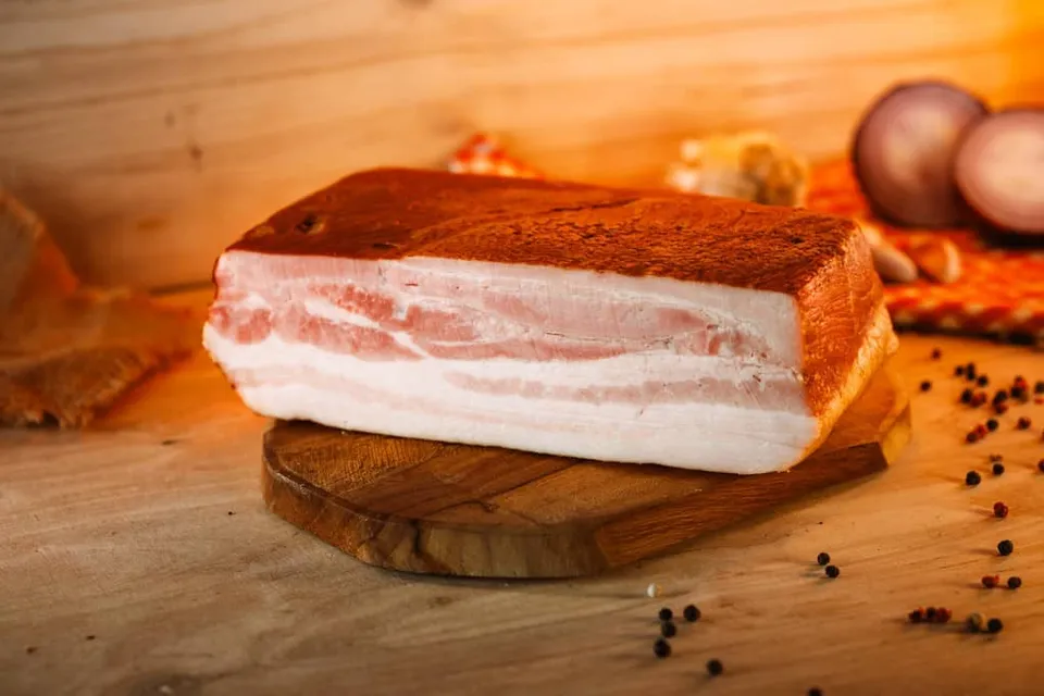 Maso Jičín Uzený bok bez kosti kostka na vaření