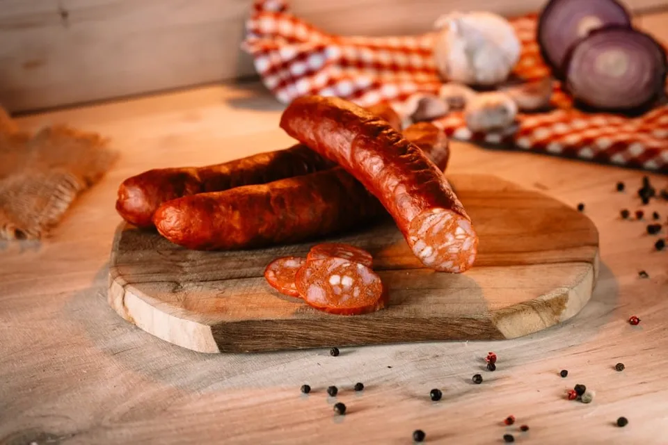 Maso Jičín Krakonošova klobása na gril