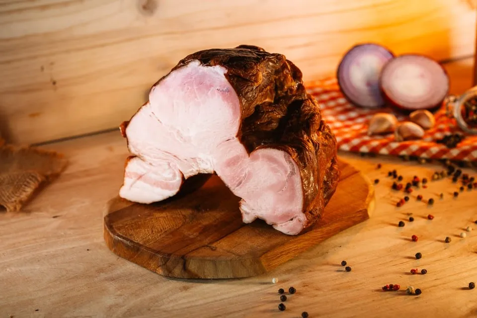 Maso Jičín Uzená nerolovaná plec k vaření